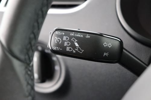 SKODA Octavia COMBI AMBITION 1.6 TDI GREENTEC + GPS + PDC + CRUISE 