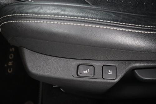 DS AUTOMOBILES DS 4 Crossback BUS.EXECUTIVE 1.6 BLUEHDI + GPS + LEDER + PDC + CRUISE + ALU 17