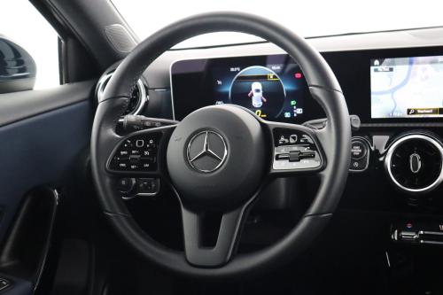 MERCEDES-BENZ A 180 BUS. SOLUTION iA 7G-DCT + GPS + CAMERA + PDC + CRUISE + ALU 16