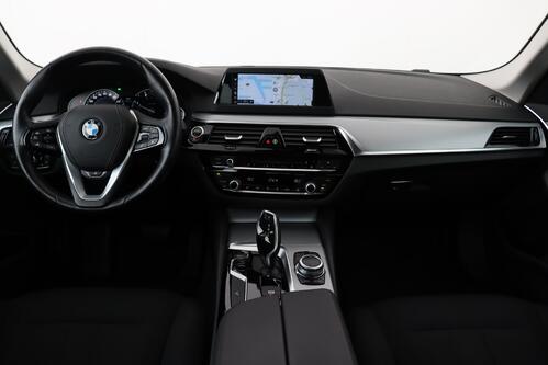 BMW 518 DA + GPS + CAMERA + PDC + CRUISE + ALU 17 + TREKHAAK  