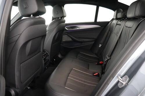 BMW 530 e iPERFORMANCE BUS.EDITION iA + GPS + LEDER + CAMERA + PDC + OPEN DAK + CRUISE + ALU 19