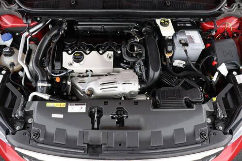 PEUGEOT 308 GT 1.6 PURETECH EAT8 + A/T + GPS + CARPLAY + LEDER + CAMERA + PDC + CRUISE + ALU 18
