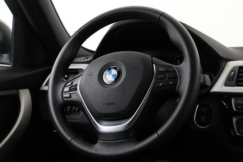 BMW 318 TOURING D + GPS + LEDER + CAMERA + PDC + CRUISE + ALU 16