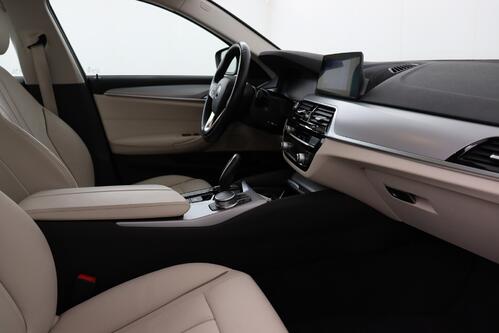 BMW 530 e iPERFORMANCE iA HYBRID + GPS + LEDER + CARPLAY + PDC + CRUISE + ALU 17