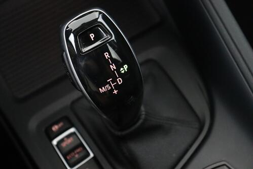 BMW X1 BUS. EDITION 18i SDRIVE IA + GPS + PDC + CRUISE + ALU 17 + TREKHAAK 