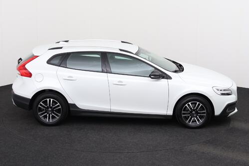VOLVO V40 CROSS COUNTRY BLACK EDITION 2.0D2 + GPS + PDC + CRUISE + ALU 17
