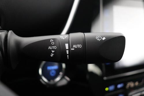 TOYOTA Prius PLUG-IN HYBRID BUSINESS 1.8 VVT-i CVT + A/T + GPS + LEDER + CAMERA + PDC + CRUISE + ALU 