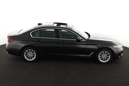 BMW 520 iA + GPS + CARPLAY + LEDER + CAMERA + PDC + CRUISE + OPEN DAK + ALU 17