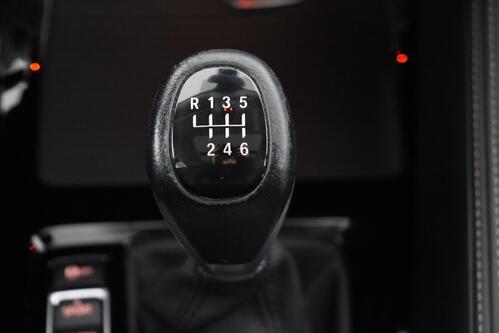 BMW X2 BUS.EDITION 18d sDRIVE D + GPS + LEDER + CARPLAY + PDC + PANO DAK + CRUISE + ALU 17