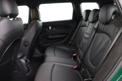 MINI Cooper S Clubman 2.0iA + GPS + LEDER + CARPLAY + PDC + CRUISE + ALU 17